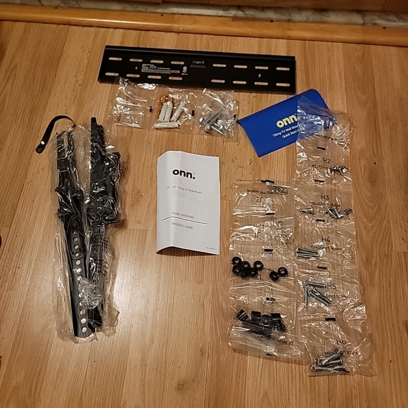 Hang Onn Tilting TV Wall Mount for 19” - 50” TV - Picture 2 of 3